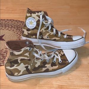 Brown camo converse